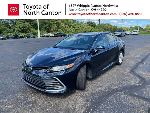 2021 Toyota Camry LE FWD photo