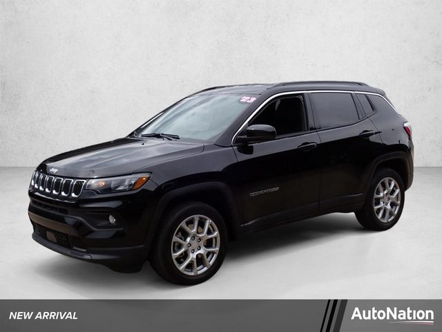 2023 Jeep Compass Latitude Lux 4WD photo