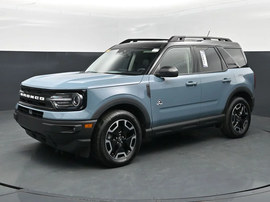 2023 Ford Bronco Sport Outer Banks 4WD photo