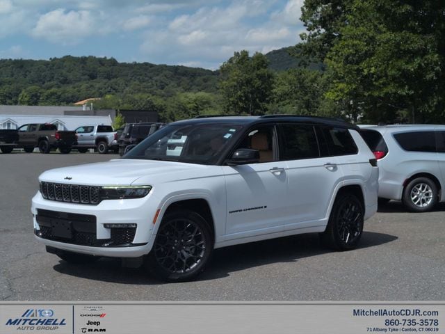 2023 Jeep Grand Cherokee L Summit Reserve 4WD photo