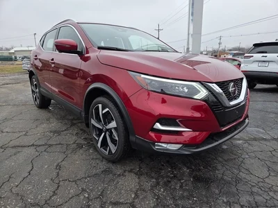 2022 Nissan Rogue Sport SL AWD photo