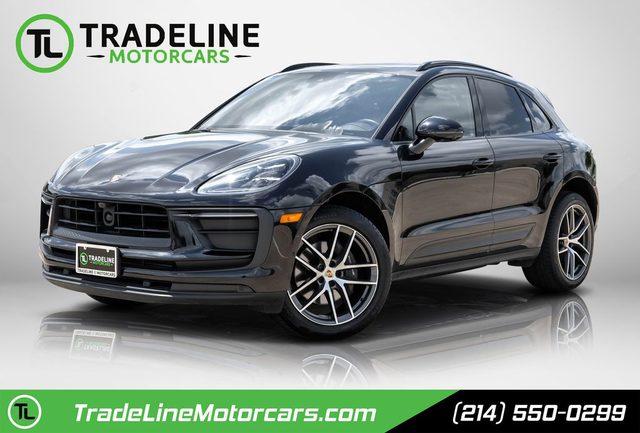 2023 Porsche Macan AWD photo