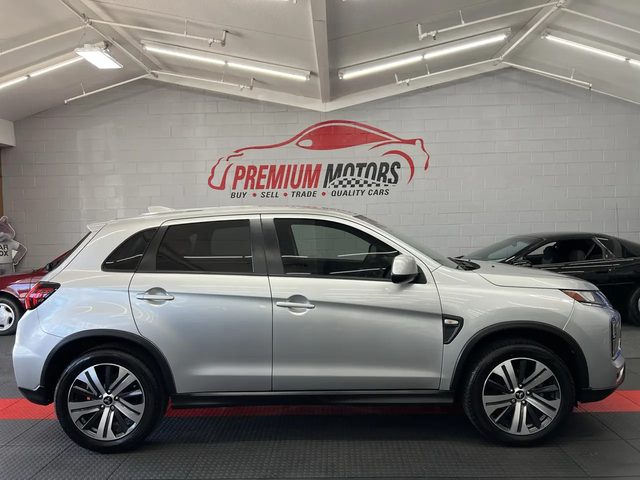 2023 Mitsubishi Outlander Sport ES 4WD photo