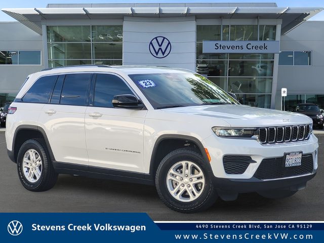 2023 Jeep Grand Cherokee Laredo RWD photo