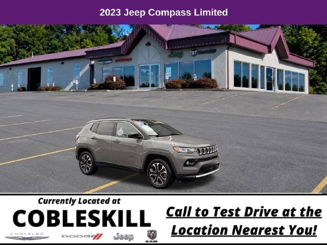 2023 Jeep Compass Limited 4WD photo