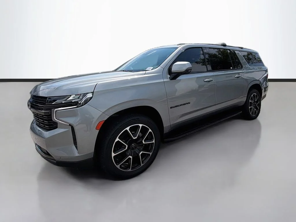 2023 Chevrolet Suburban RST RWD photo