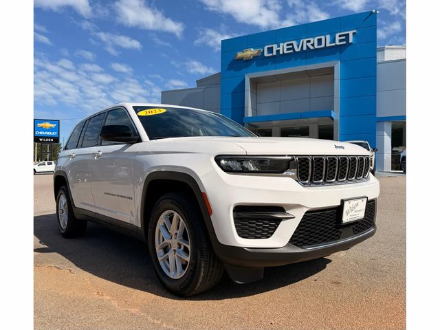 2023 Jeep Grand Cherokee Laredo 4WD photo