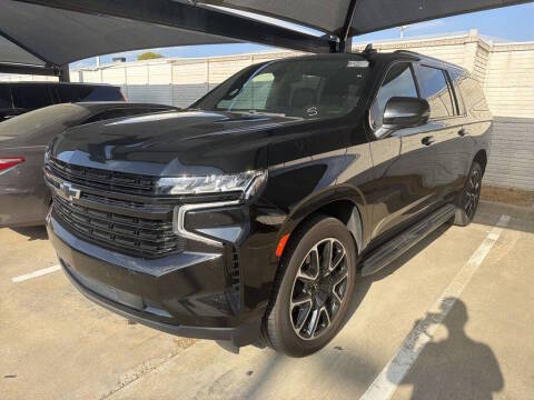 2023 Chevrolet Suburban RST RWD photo