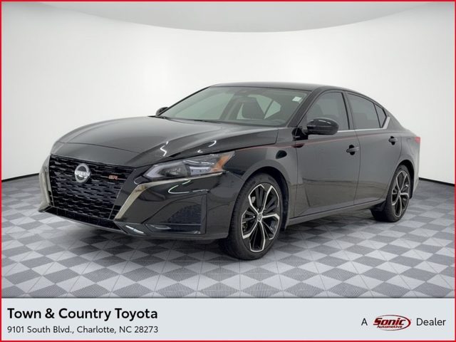 2023 Nissan Altima 2.5 SR FWD photo