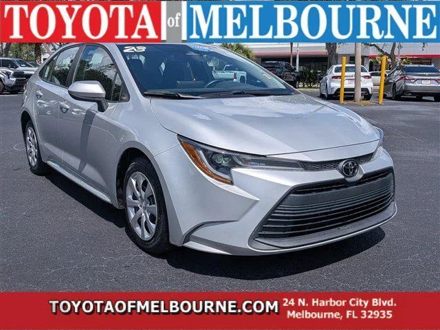 2023 Toyota Corolla LE FWD photo