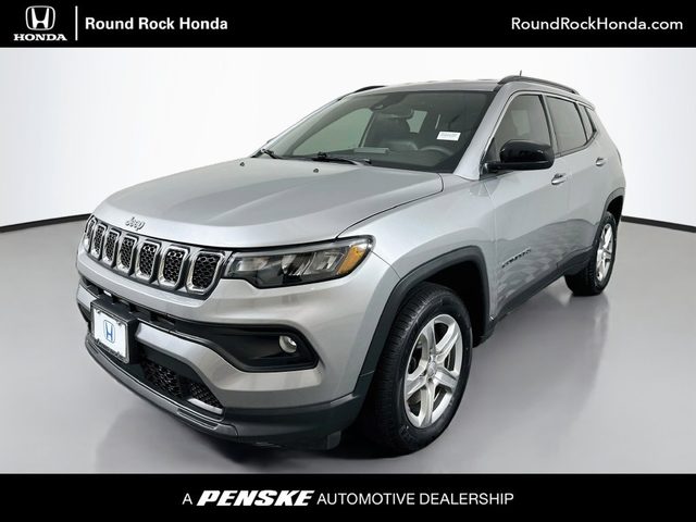 2023 Jeep Compass Latitude 4WD photo
