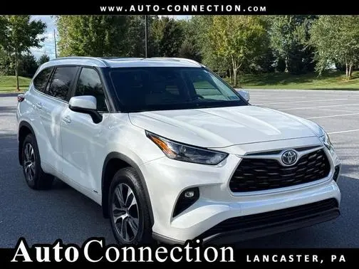2023 Toyota Highlander Hybrid XLE AWD photo