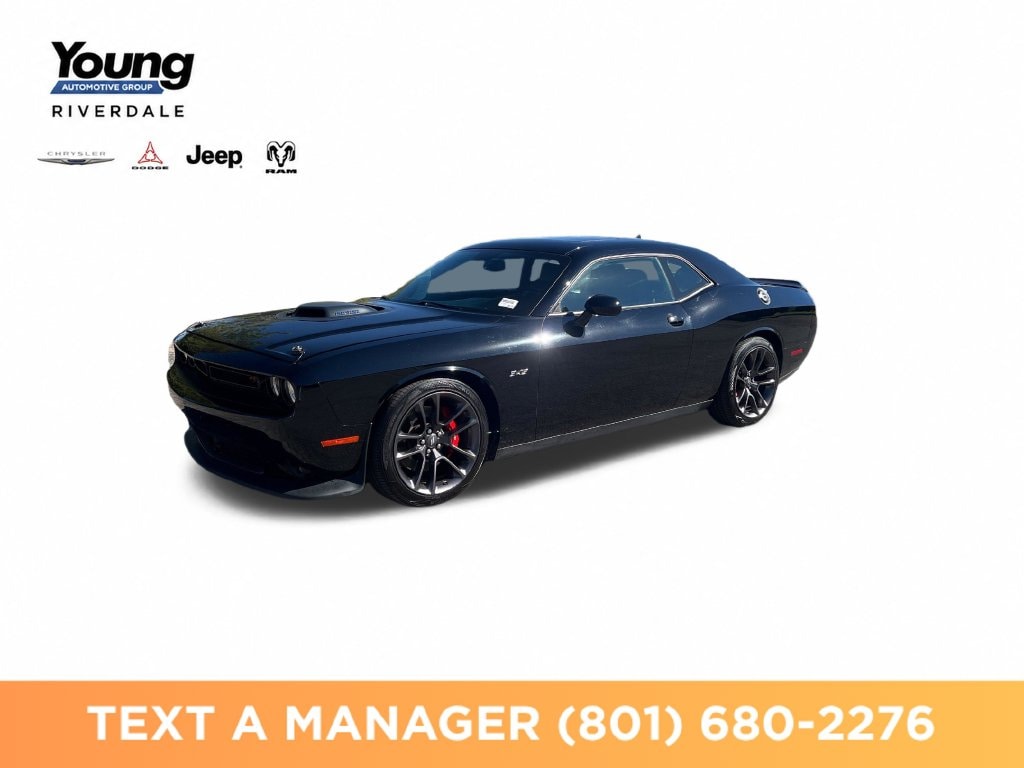 2023 Dodge Challenger R/T RWD photo