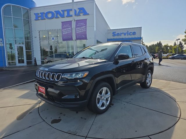2023 Jeep Compass Sport 4WD photo