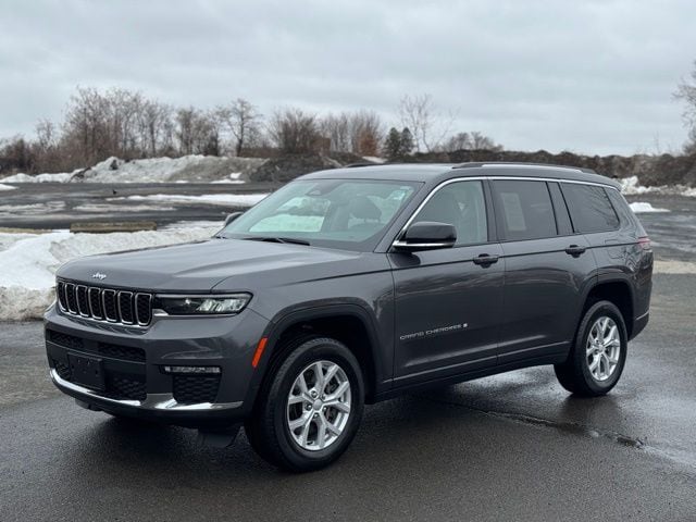 2023 Jeep Grand Cherokee L Limited 4WD photo