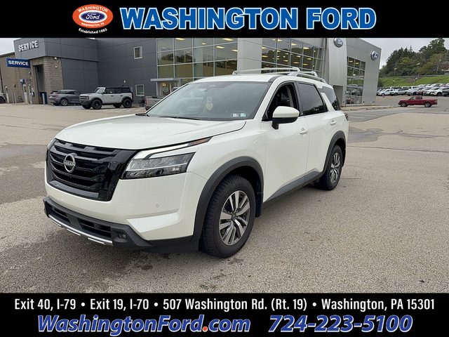 2023 Nissan Pathfinder SL 4WD photo