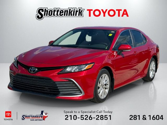 2023 Toyota Camry LE FWD photo