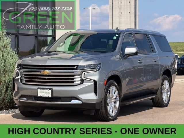 2023 Chevrolet Suburban High Country 4WD photo