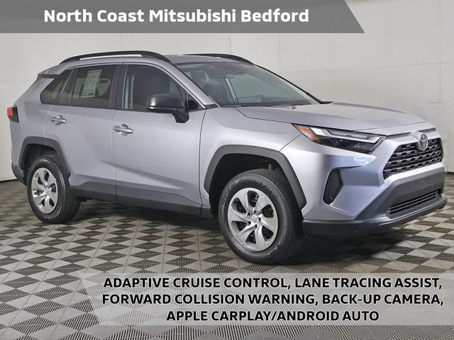 2023 Toyota RAV4 LE FWD photo