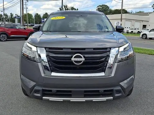 2023 Nissan Pathfinder Platinum 4WD photo