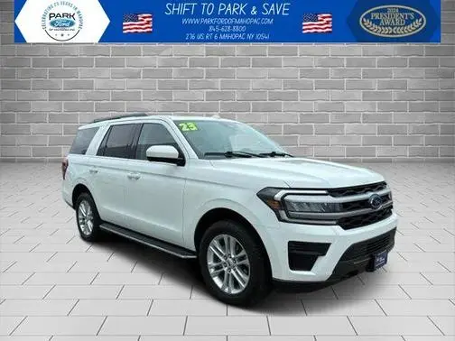 2023 Ford Expedition XLT 4WD photo