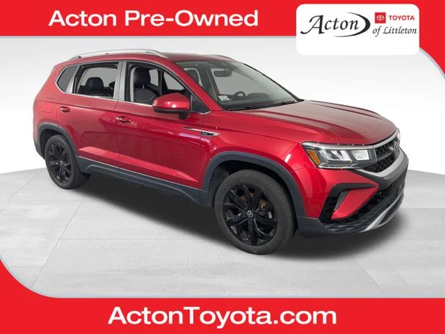 2023 Volkswagen Taos SE AWD photo