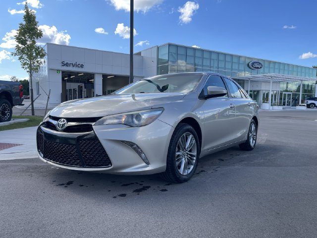 2016 Toyota Camry LE FWD photo