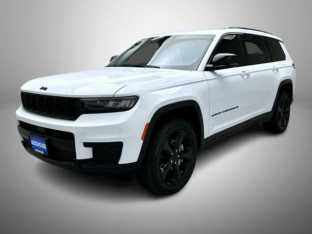 2023 Jeep Grand Cherokee L Altitude 4WD photo
