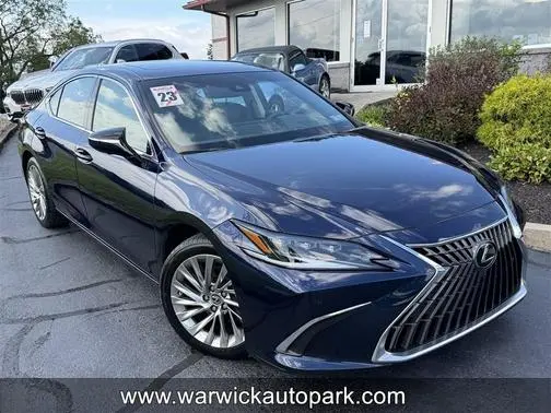 2023 Lexus ES ES 300h Ultra Luxury FWD photo