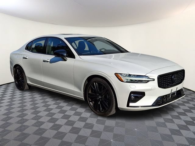 2023 Volvo S60 Ultimate Black Edition AWD photo
