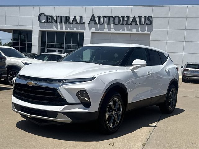 2023 Chevrolet Blazer LT FWD photo