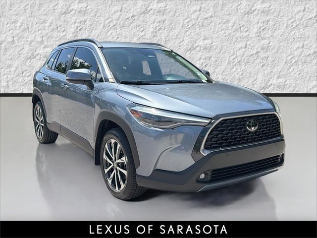 2023 Toyota Corolla Cross XLE FWD photo
