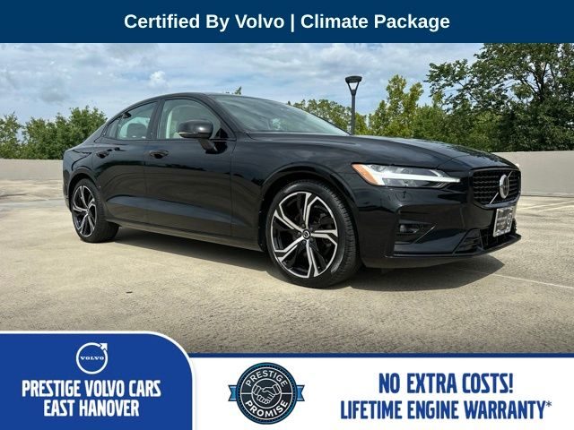 2023 Volvo S60 Plus Dark Theme FWD photo