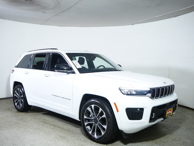 2023 Jeep Grand Cherokee Overland 4WD photo