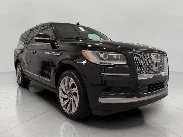 2023 Lincoln Navigator Reserve 4WD photo