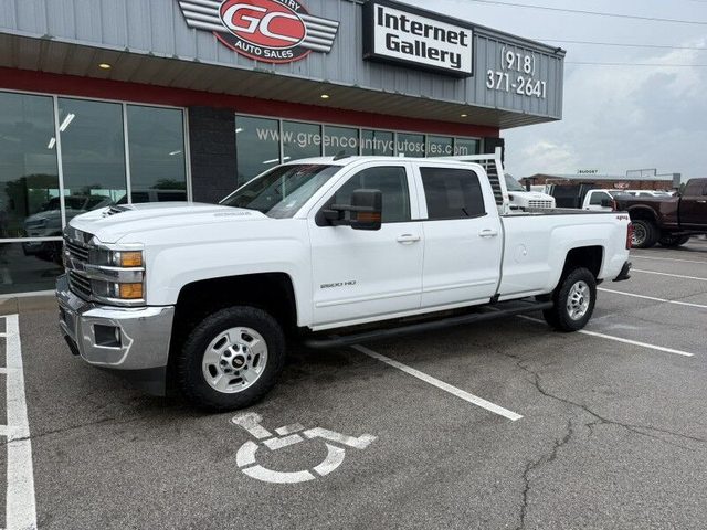 2018 Chevrolet Silverado 2500HD LT 4WD photo