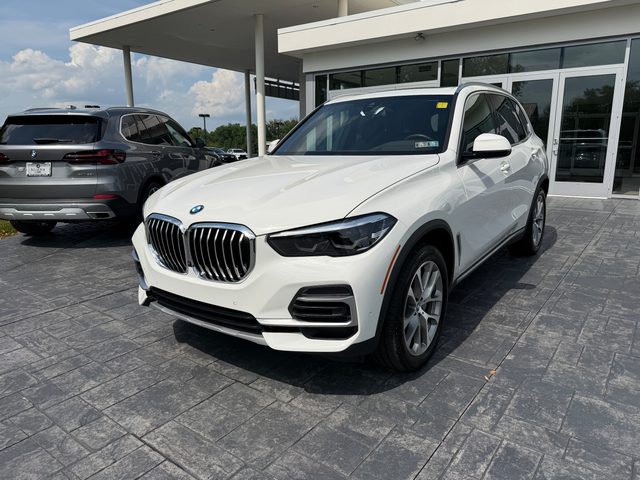 2023 BMW X5 xDrive40i AWD photo