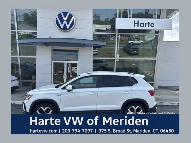 2023 Volkswagen Taos SEL AWD photo