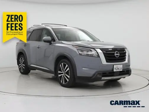 2023 Nissan Pathfinder Platinum FWD photo