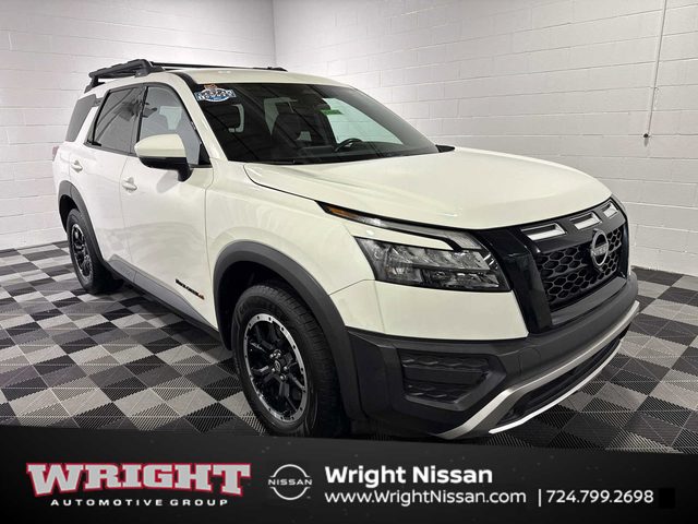 2023 Nissan Pathfinder Rock Creek 4WD photo