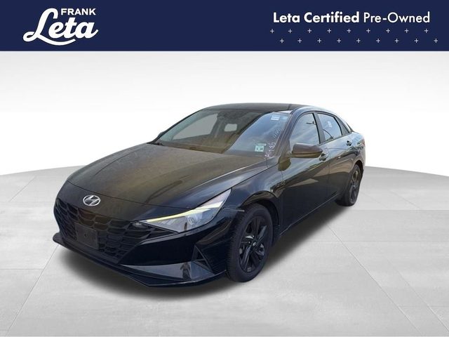 2023 Hyundai Elantra SEL FWD photo