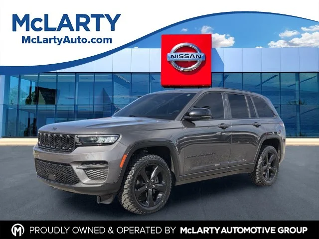 2023 Jeep Grand Cherokee Altitude 4WD photo