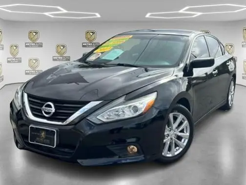 2017 Nissan Altima 2.5 SV FWD photo