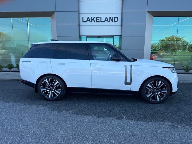 2023 Land Rover Range Rover SE AWD photo