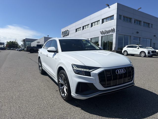 2023 Audi Q8 Premium Plus AWD photo