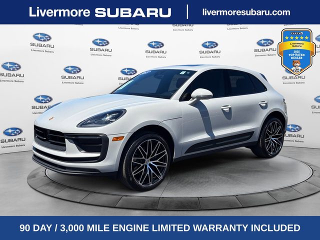 2023 Porsche Macan AWD photo