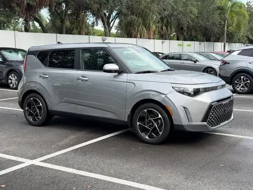 2023 Kia Soul EX FWD photo