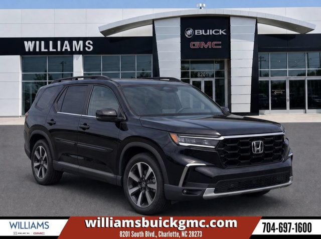2023 Honda Pilot Touring FWD photo