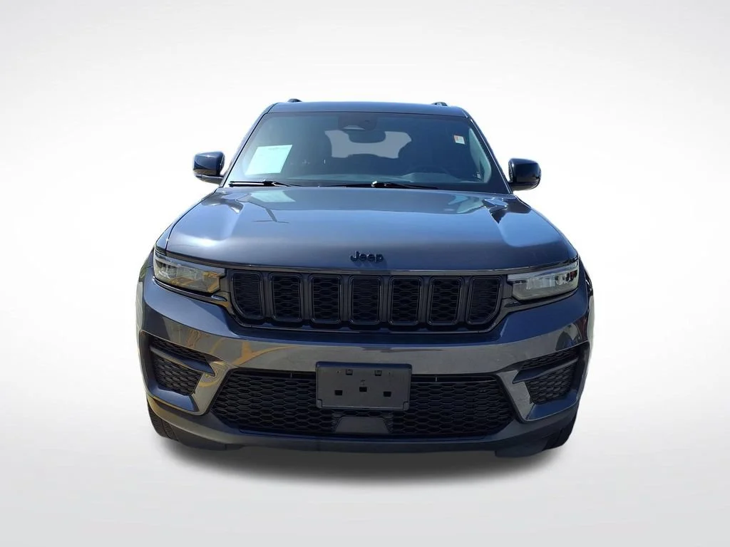 2023 Jeep Grand Cherokee Altitude 4WD photo