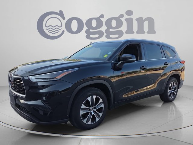 2021 Toyota Highlander XLE FWD photo